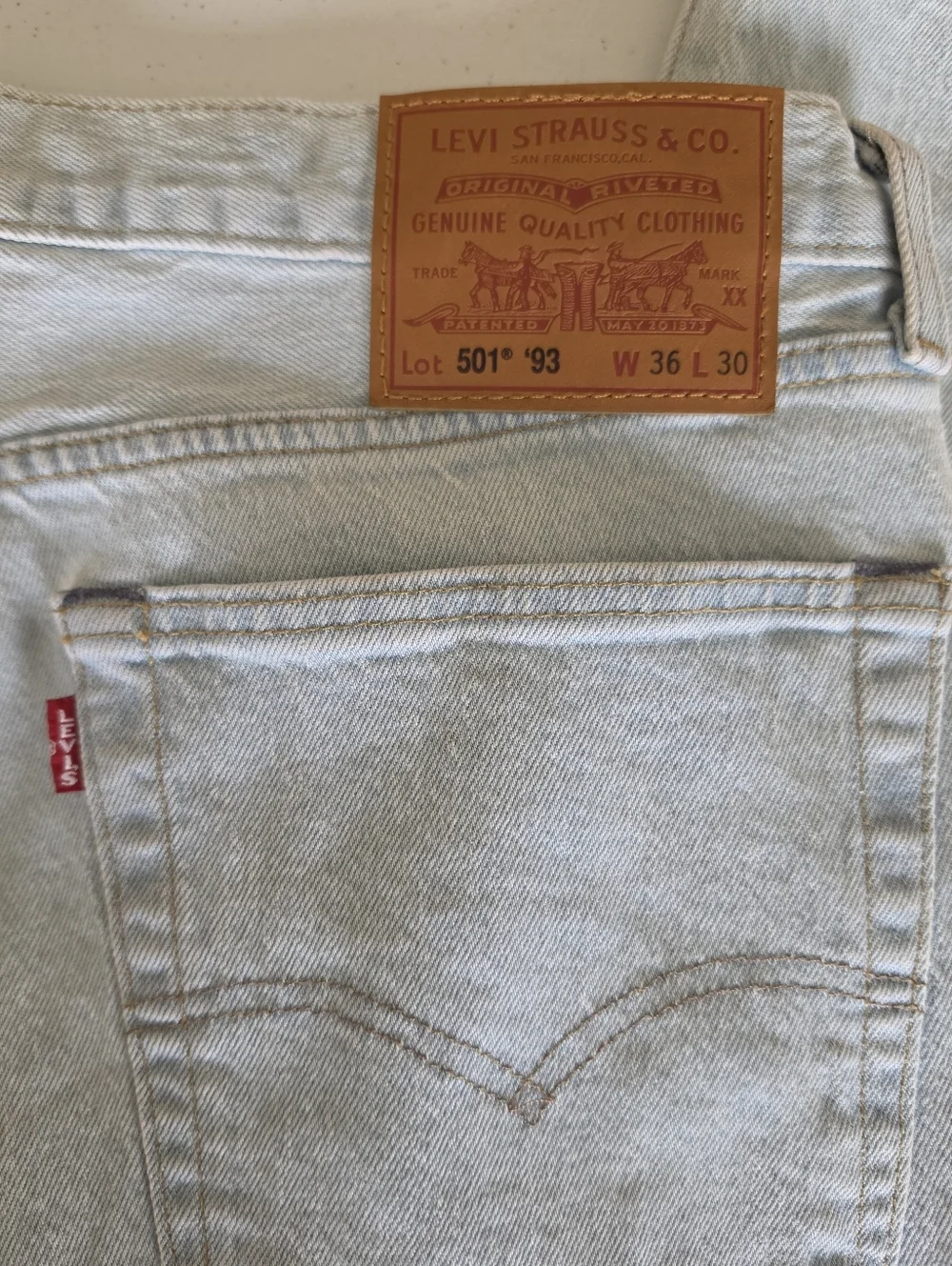 Levi Strauss 501 Men's Light Wash Jean Size 36x30.